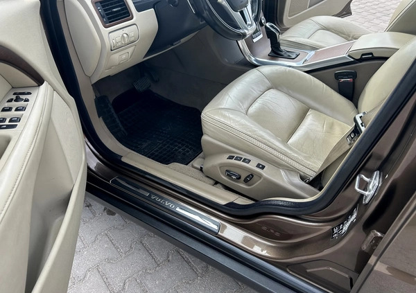 Volvo XC 70 cena 65800 przebieg: 328000, rok produkcji 2014 z Sochaczew małe 254
